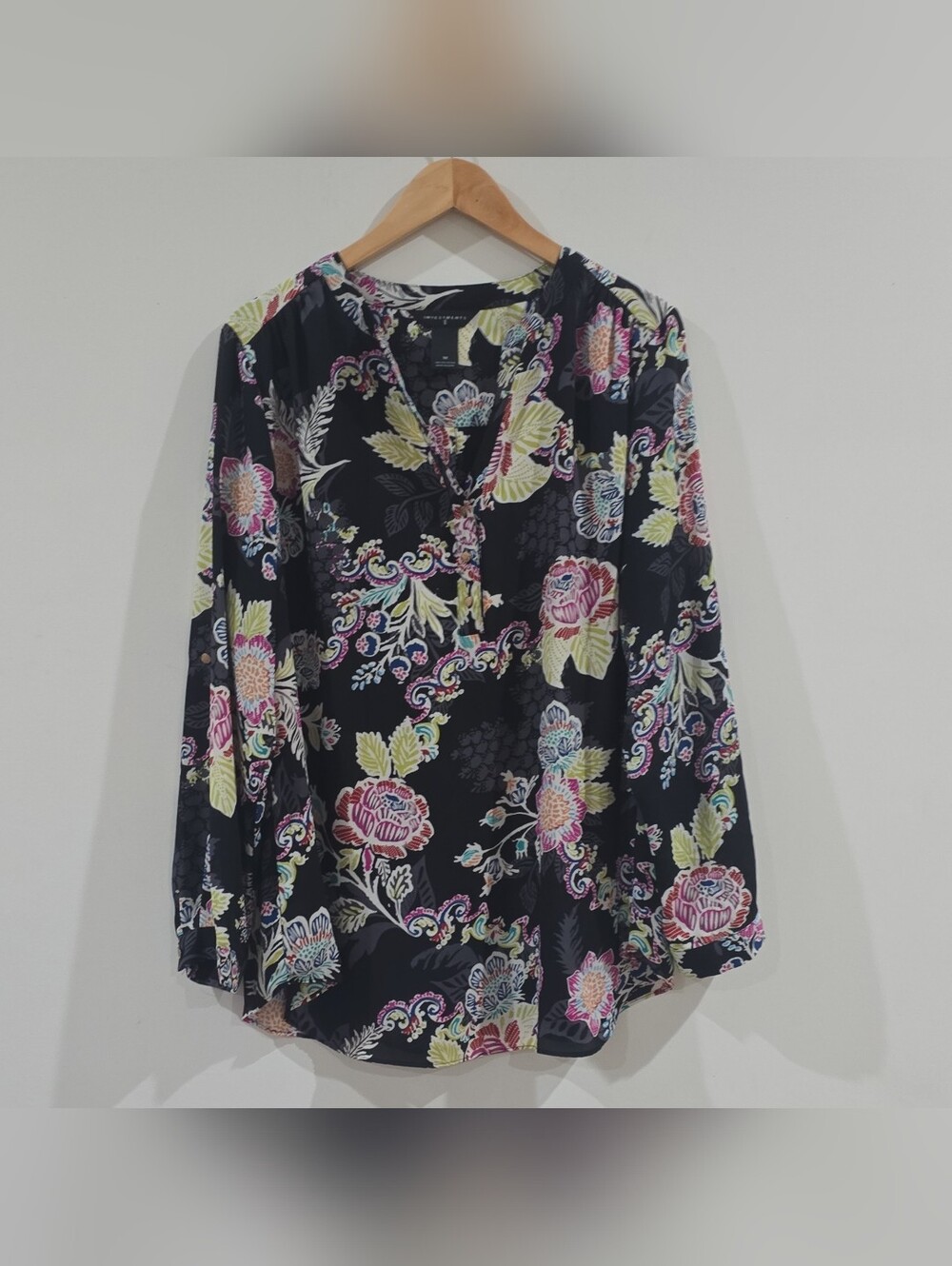 Plus size Investments Womens Blouse 1X  Black Chiffon Floral V-Neck Long Sleeve